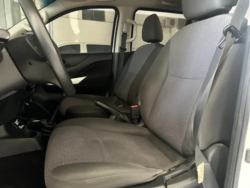 Nissan NP300 Frontier 2.5 Cd 4X4 Se Mt 4P