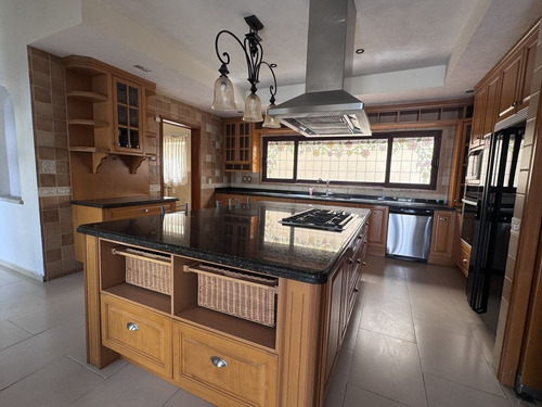 Exclusiva Residencia En Venta En La Rica Juriquilla