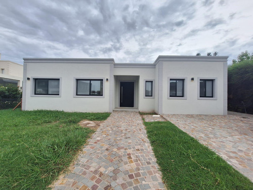 Venta Casa En Haras Santa María