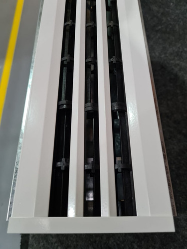 Imagem 1 de 4 de Difusor Linear 3 Vias Ar Condicionado Dl35 / Vsd35 ( 1metro)