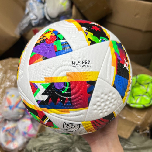 Máquina De Coser 5 Pelotas De Fútbol (pu)