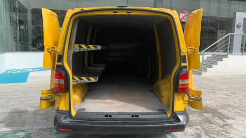 Imagen 10 de 13 de Volkswagen Transporter 2.0 Cargo, Diesel, Automati Mod. 2015