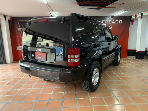 Imagen 3 de 10 de Jeep Cherokee 3.7 4x4
