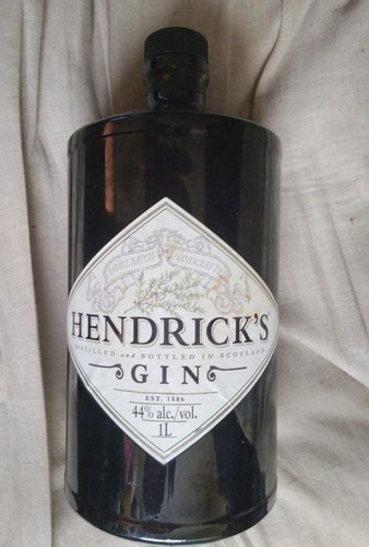 Botella Gin Hendrick's 1 Litro Forma Rara Tapón Corcho Vacía