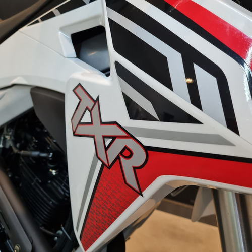 Imagen 4 de 24 de Corven Triax Txr 250l - Ahora 12 Ó 18 - Retira Ya - Jp Motos