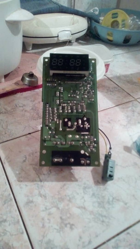 Imagen 1 de 4 de Repuestos Para Microondas Emerson