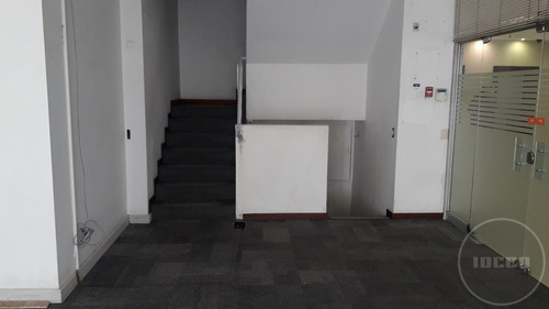 Imagen 10 de 17 de Local Y Oficinas Con Mejoras - En Ciudad Vieja Desarrollado En 3 Plantas