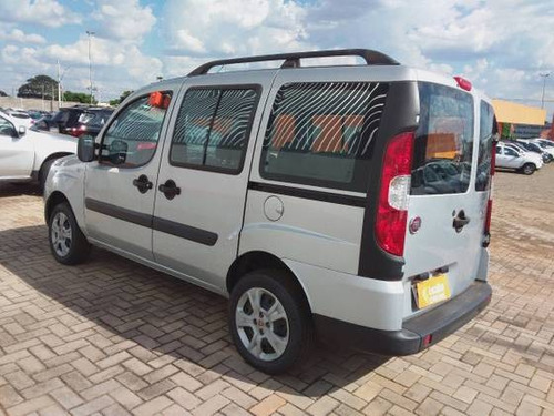 Imagem 6 de 9 de Fiat Doblò 1.8 Mpi Essence 7l 16v Flex 4p Manual