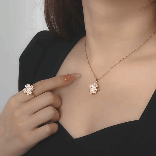 Imagen 3 de 8 de Collar Mujer Elegante Giratorio Cristales Trebol Dorado