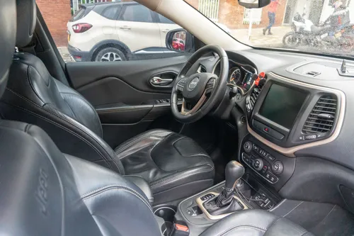 Jeep Cherokee 3.2 Longitude