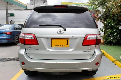 Toyota Fortuner 2.7 Sr5