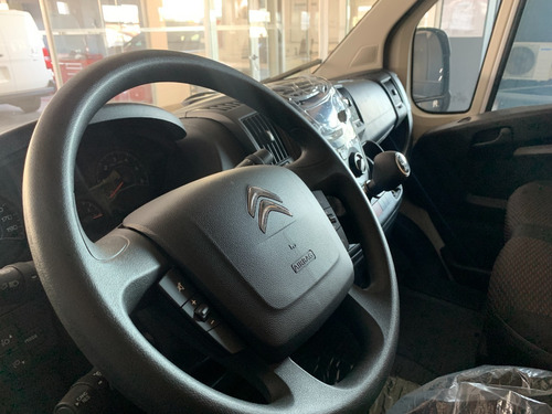 Imagen 10 de 15 de Citroën Jumper 2.2 435 L2h2 Hdi 130 Mt6 Furgon 2023