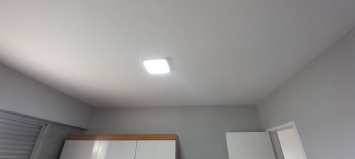 Apartamento De 01 Dormitório Com Vaga De Garagem Coberta !!!