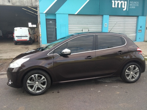 Peugeot 208 1.6 Feline 2014