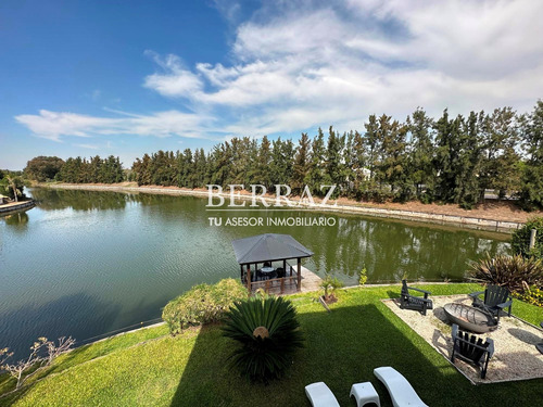 Casa En Venta En Barrio Cabos Del Lago Nordelta Tigre Lote De 1200 M2