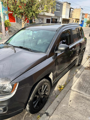 Jeep Compass 2.4 Latitud 5vel 5vel 4x2 Mt