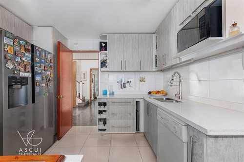 Casa Sn Carlos De Apoquindo,condominio 5 Dorm, 4 Baños, Serv