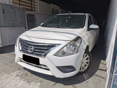 Nissan Versa 1.6 16v S 4p