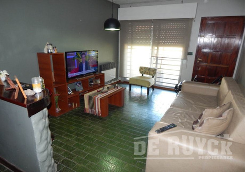 Casa Fondo En Venta En Quilmes Oeste