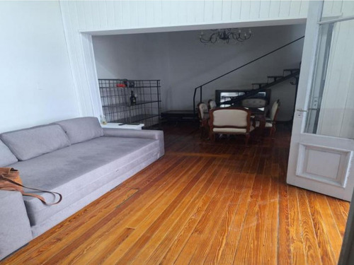 Monserrat,2piso Escalera,amplio, Muy Buena Ubicación,zona Residencial,comercial,bajo Mantenimiento