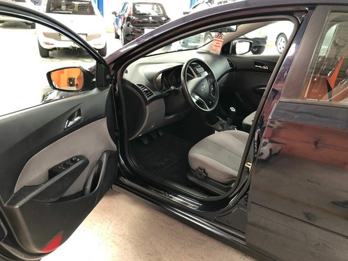 Imagem 8 de 8 de Hyundai Hb20s 2014 1.6 Comfort Plus Flex 4p