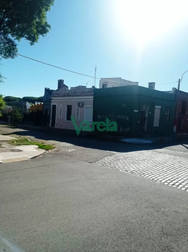 Venta Casa La Blanqueada, 1 Dorm Y Demás, Posible Local Comercial