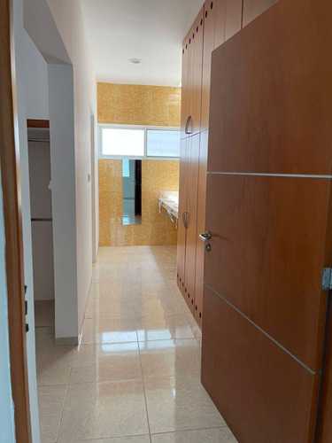 Imagen 19 de 26 de Casa En Renta De Una Sola Planta Con Alberca Zona Norte Meri
