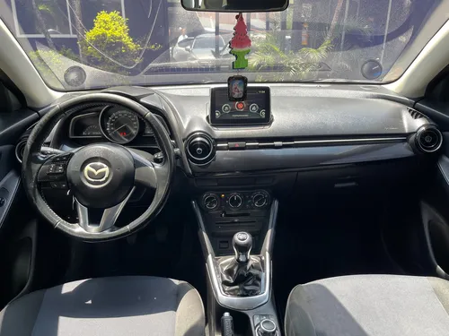 Mazda 2 Touring Mt