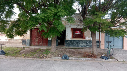 Casa A Reciclar Con Tinglado Y Fosa