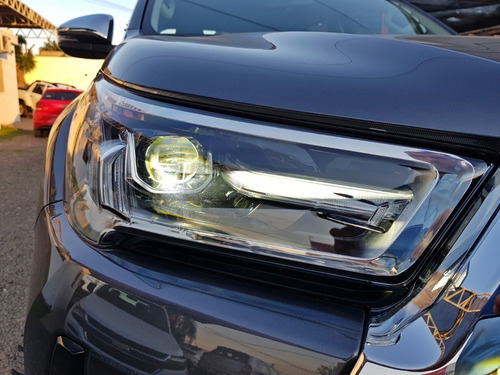 Imagen 3 de 23 de Toyota Hilux Srv 4x2 Manual Okm