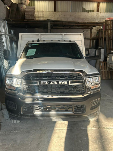 Ram 4000 Chasis Plano Largo Pl Con A/a, Modelo 2022