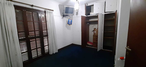 Imagen 8 de 14 de Venta De Chalet 5 Ambientes En Dos Plantas Con Piscina