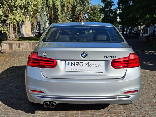 BMW Serie 3 2.0 320i Sedan Sportline