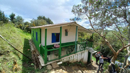 Linda Casa Finca Tradicional En Venta  En Cocorná Antioquia