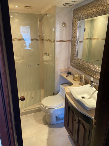 Imagen 13 de 16 de Se Vende Apartamento En Laureles, Medellín