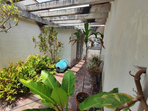 Imponente Casa En Zona Privilegiada Urb Santa Elena, Conjunto Privado Del Este Barquisimeto \\ Mehilyn Perez Tu Asesor De Confianza //