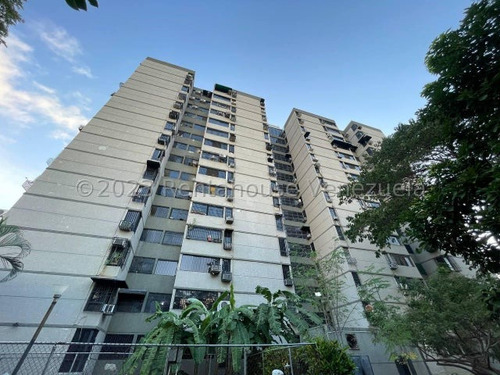 Apartamento En Venta Urbanizacion San Jainto Maracay Estado Aragua. Mls 24-11345. Ejgp