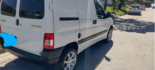 Imagen 14 de 16 de Peugeot Partner 2020 1.6 Hdi Furgon Confort 92
