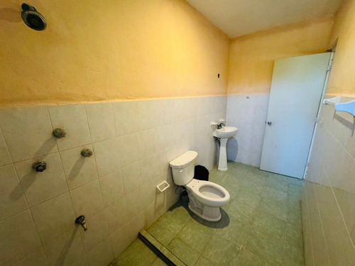 Casa De Una Planta En Venta Ubicada En Carretera Chicxulub Puerto.