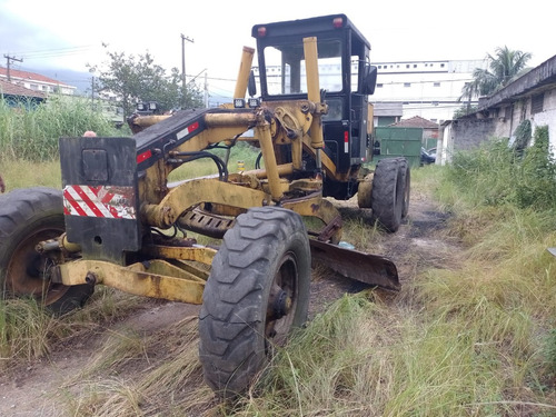 Motoniveladora    120 B Caterpilar   Ano   1982  