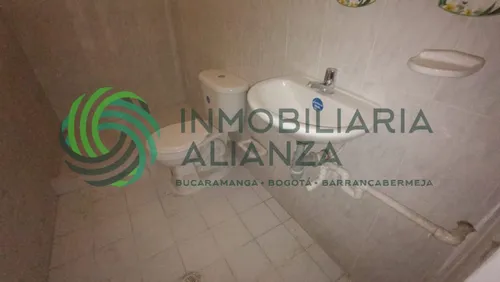 Edificio En Venta En Granada. Cod V61572