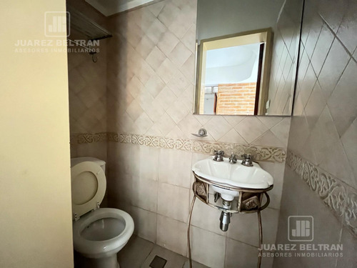 Local En Alquiler - Barrio General Paz - Esquina Con Terraza!