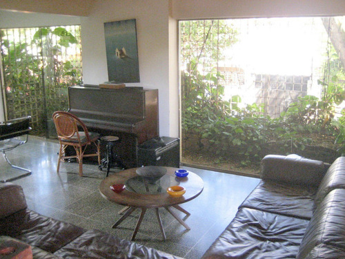 Imagen 4 de 14 de La Floresta, Amplia Casa Bifamiliar, Anexo, Jardín, 5 Puestos.