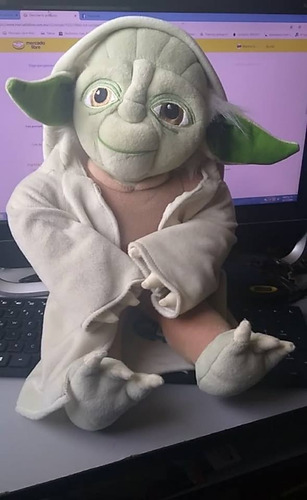 2009 Jay Franco Star Wars Yoda Plush Pillow (Usado)