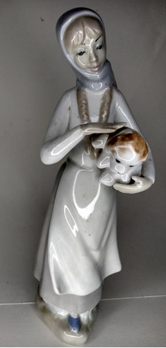 Figura De Porcelana Casades Made In Spain Dama Con Cachorro 