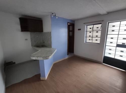 Imagen 8 de 15 de Alquiler Suite Para Estudiante O Joven Profesional, Ubicada En Sector Familiar, Cerca De Universidades, Lineas De Buses, Área De Restaurantes Y Demás Servicios.