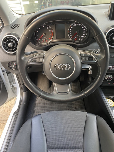 Audi A1 Sportback 1.4 Ambition Tfsi Stronic 2013