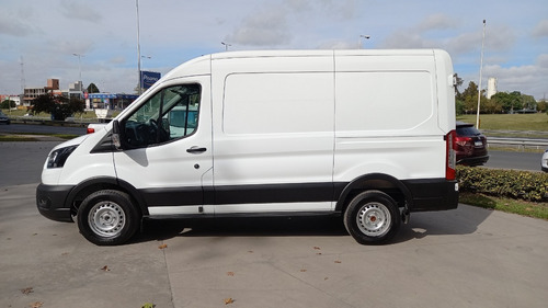 Imagen 3 de 16 de Ford Transit Furgon Medio Techo Medio