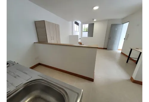 Se Arrienda Apartaestudio En Laureles 303