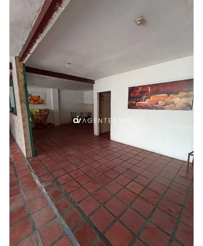 Calle Azcue, Zona Centro